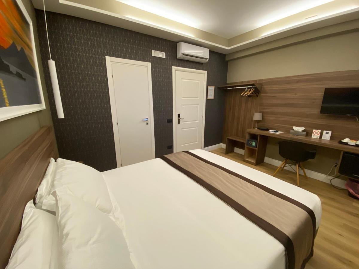 7Th Floor Suite 那不勒斯 外观 照片