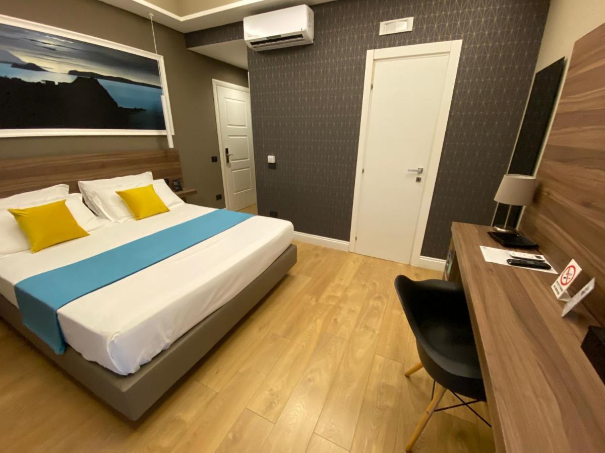 7Th Floor Suite 那不勒斯 外观 照片