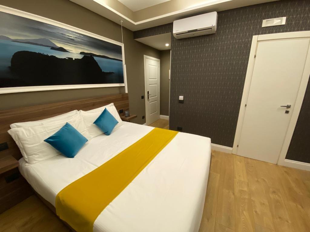 7Th Floor Suite 那不勒斯 外观 照片