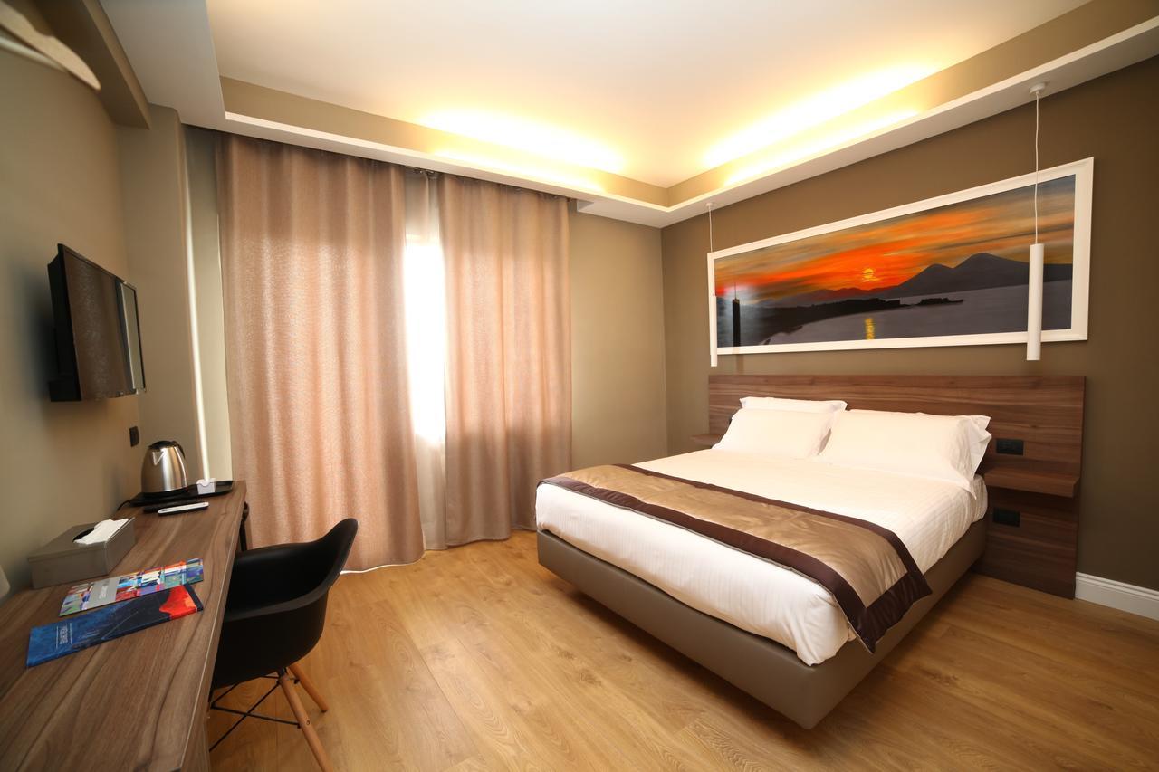 7Th Floor Suite 那不勒斯 外观 照片