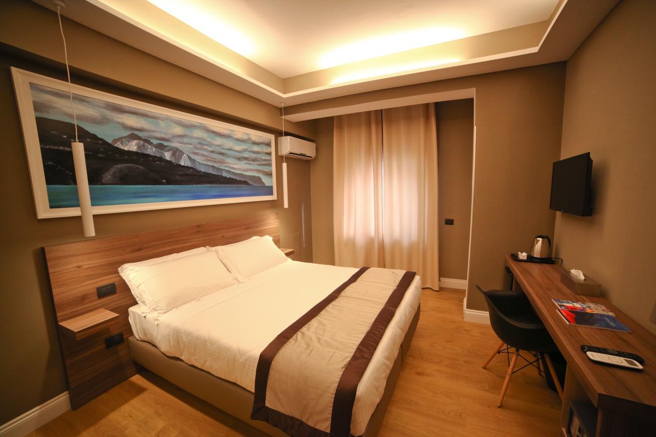 7Th Floor Suite 那不勒斯 外观 照片